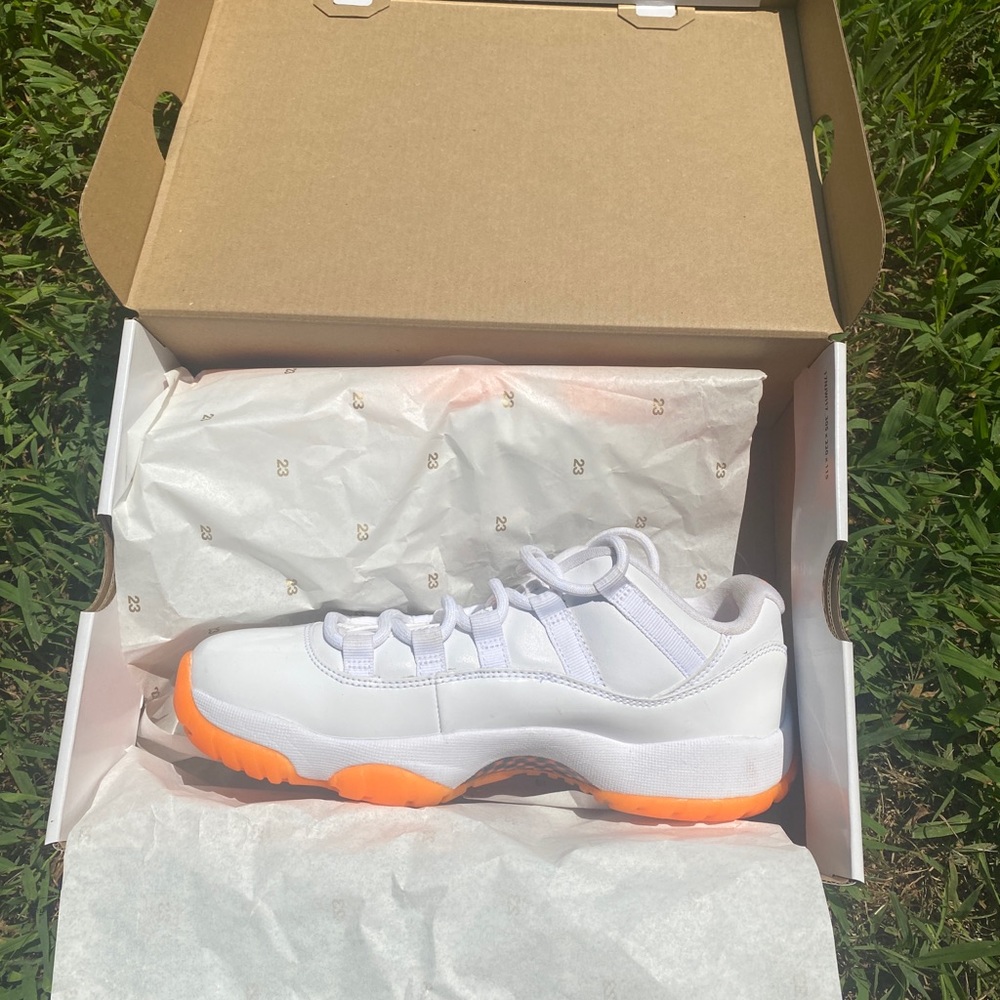 CITRUS LOW JORDAN 11 !! - Picture 2 of 4